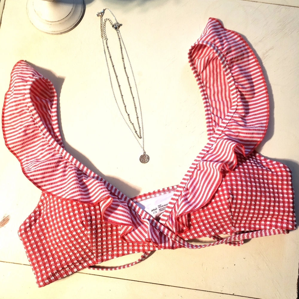 🎉HP🎉Aerie Ruffle Wrap Bikini Top Sz. Larg